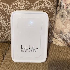 🤍NWOT Nicole Miller BPA Free Food/Storage Container
